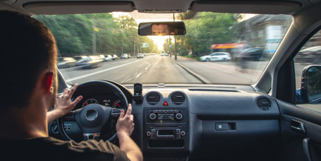 Carro Balança Demais? Saiba Como Identificar e Corrigir o Problema Carro Balança Demais? Saiba Como Identificar e Corrigir o Problema